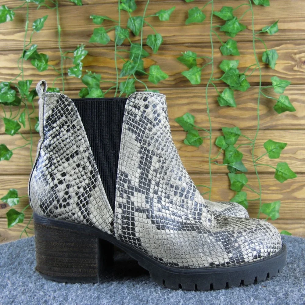 MIA Jody Snakeskin Print Lug Sole Chelsea‎ Ankle Women's Size 6M Heel Booties